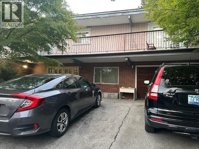 711 Edgar Avenue, Coquitlam, British Columbia  V3K 2J3 - Photo 2 - R3039606