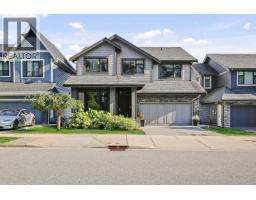 <div class="price">$2,399,000</div> 1419 Strawline Hill Street<br>Coquitlam, British Columbia<br><div class='bed_bath'>6 Bed | 4 Bath</div>