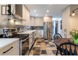 <div class="price">$1,175,000</div> 2532 Burian Drive<br>Coquitlam, British Columbia<br><div class='bed_bath'>3 Bed | 2 Bath</div>