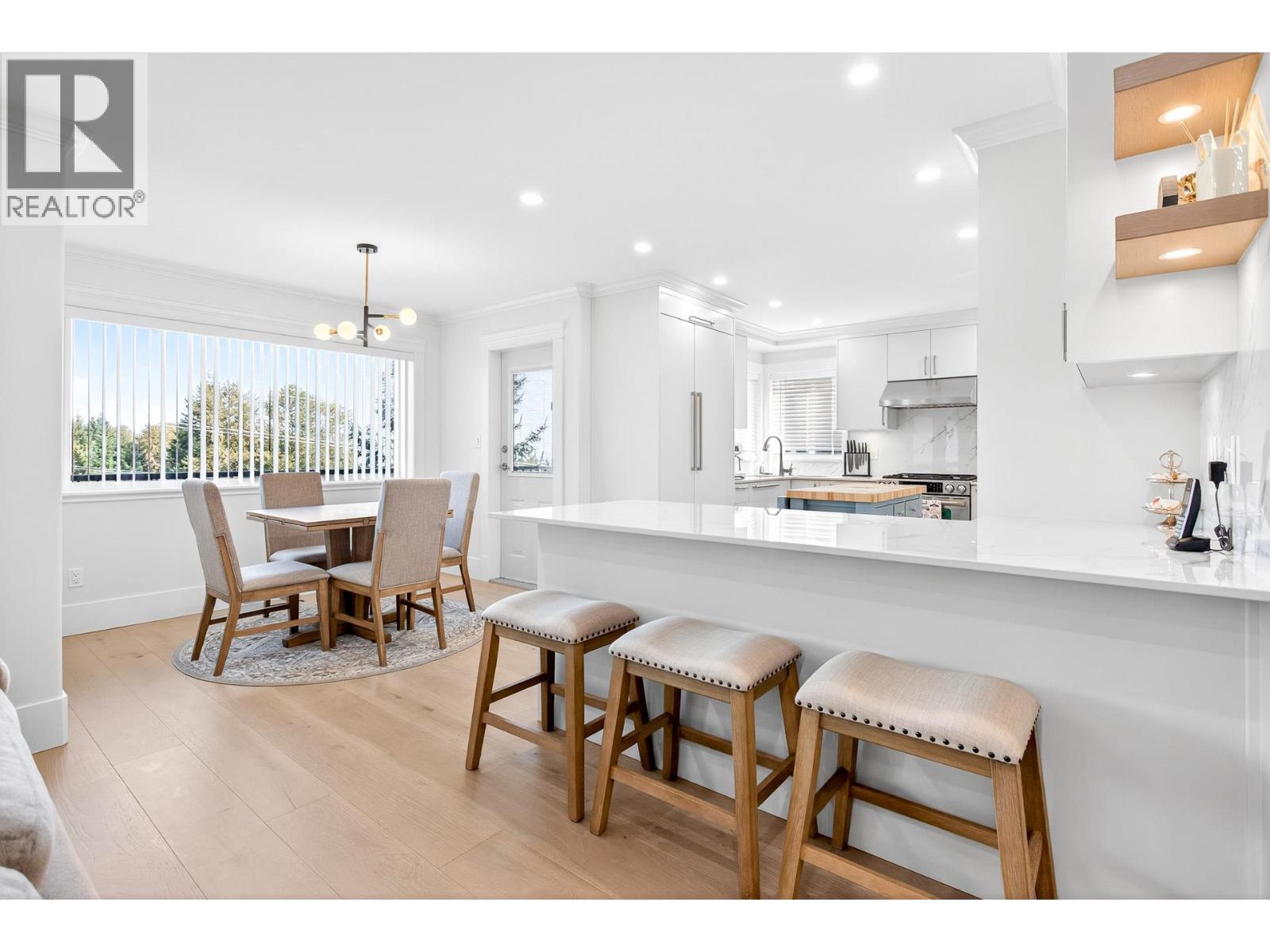 1527 Greenstone Court, Coquitlam, British Columbia  V3E 2W2 - Photo 3 - R3050319