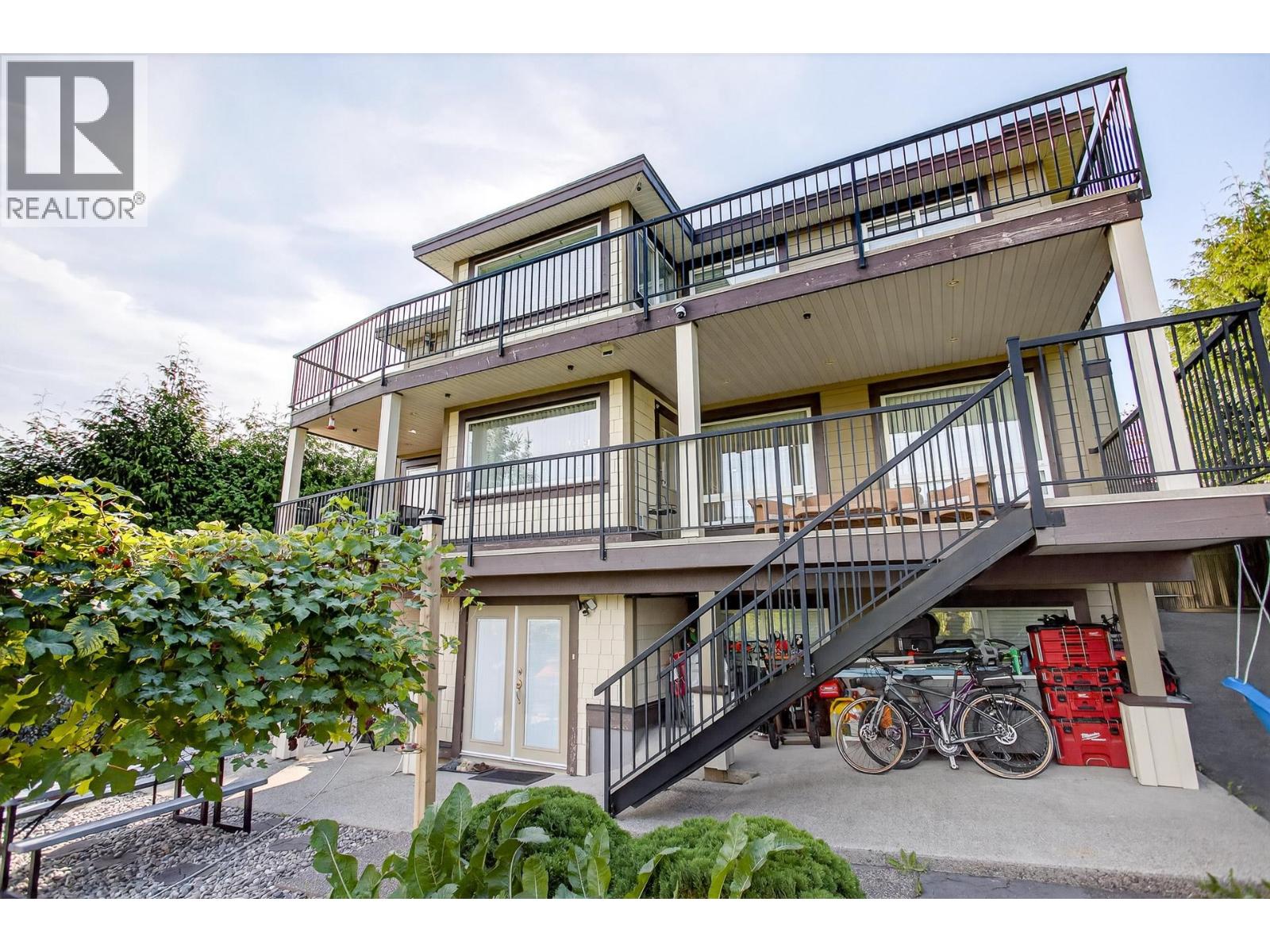 1527 Greenstone Court, Coquitlam, British Columbia  V3E 2W2 - Photo 39 - R3050319